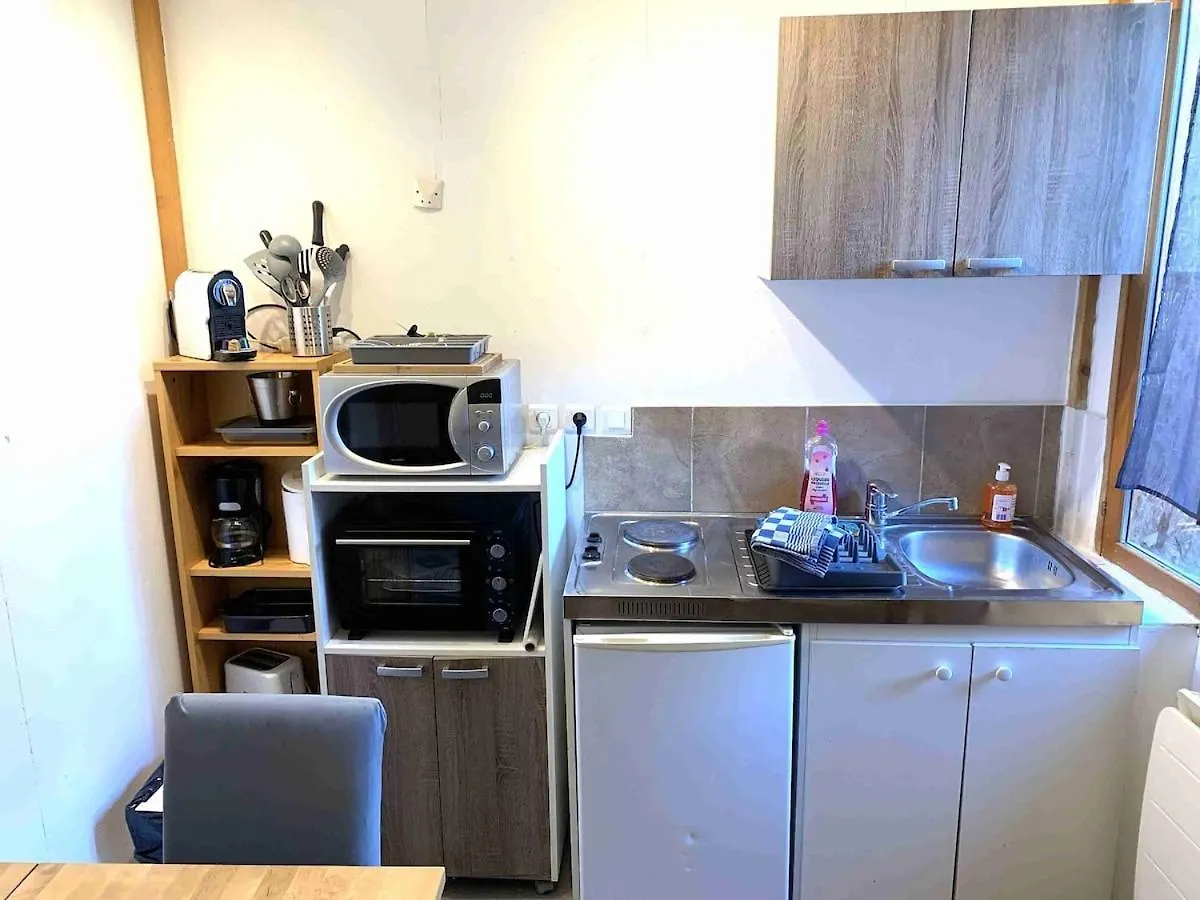 Studio Mezza Chambéry 0*,  Fransa